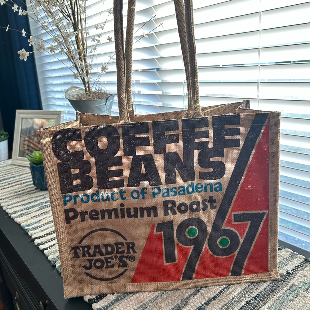 NEW Trader Joe’s COFFEE BEANS Pasadena Burlap Jute tote reusable bag NWT